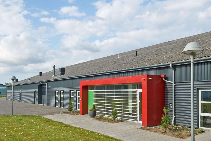 Spændende facade med få virkemidler, Hjorslevvej 7, 5450 Otterup